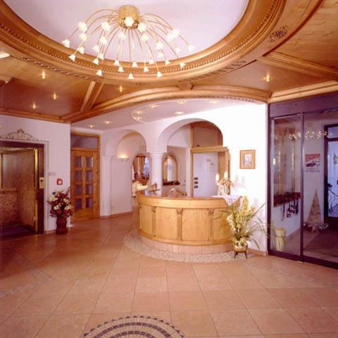 Hotel Scoiattolo Sëlva di Val Gardena Eksteriør billede