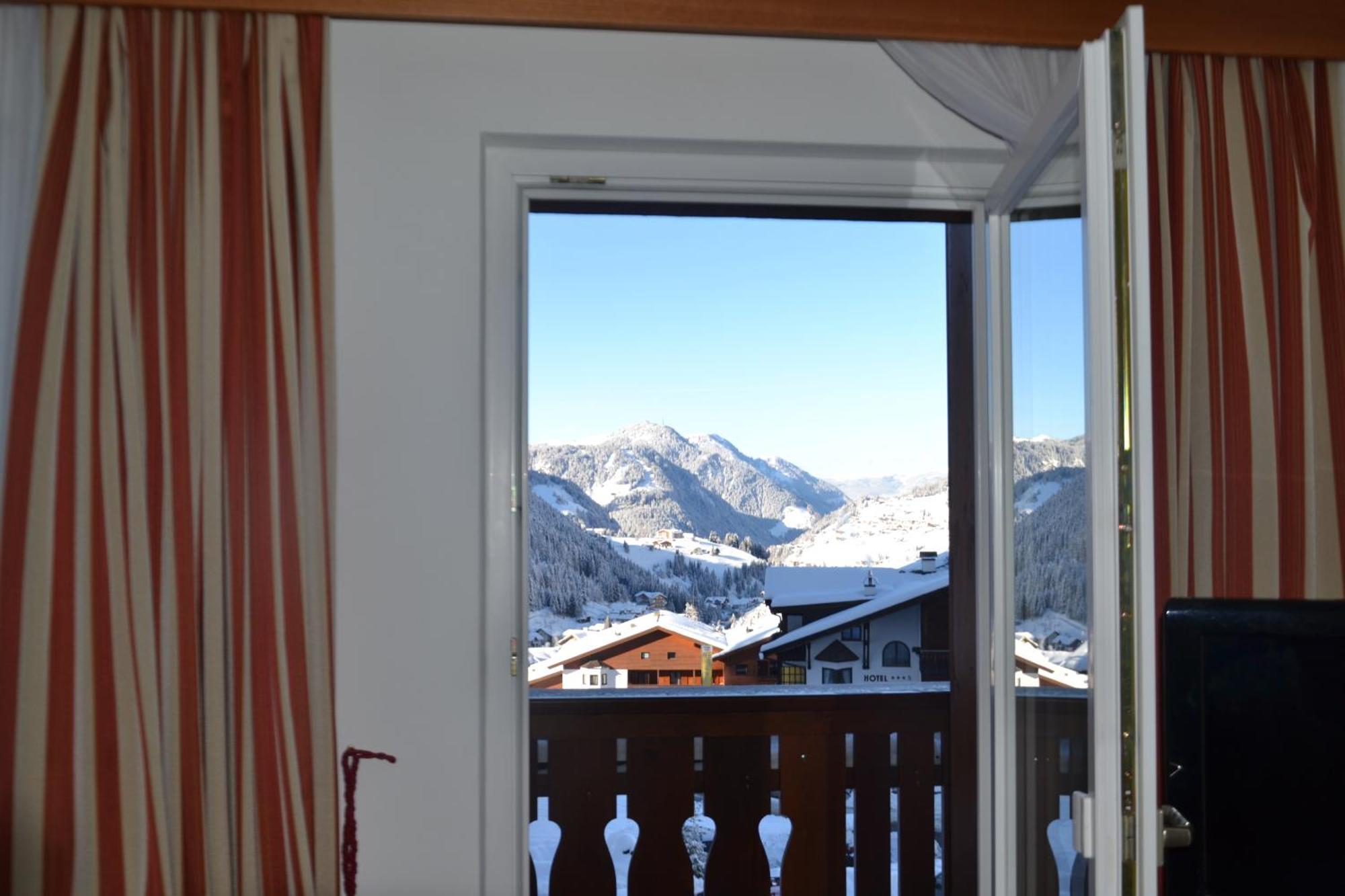 Hotel Scoiattolo Sëlva di Val Gardena Eksteriør billede