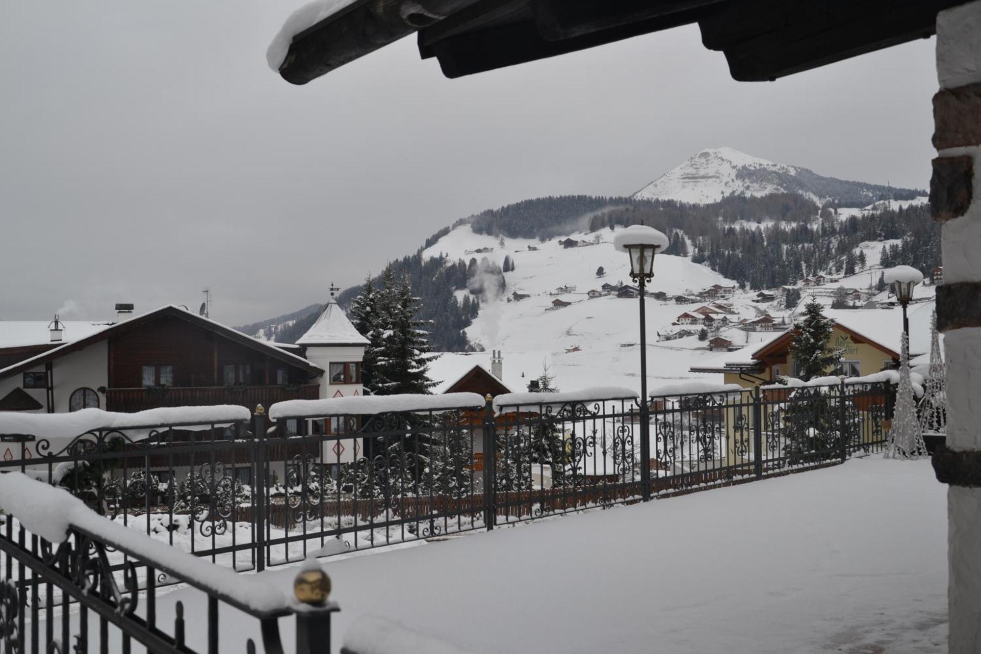 Hotel Scoiattolo Sëlva di Val Gardena Eksteriør billede