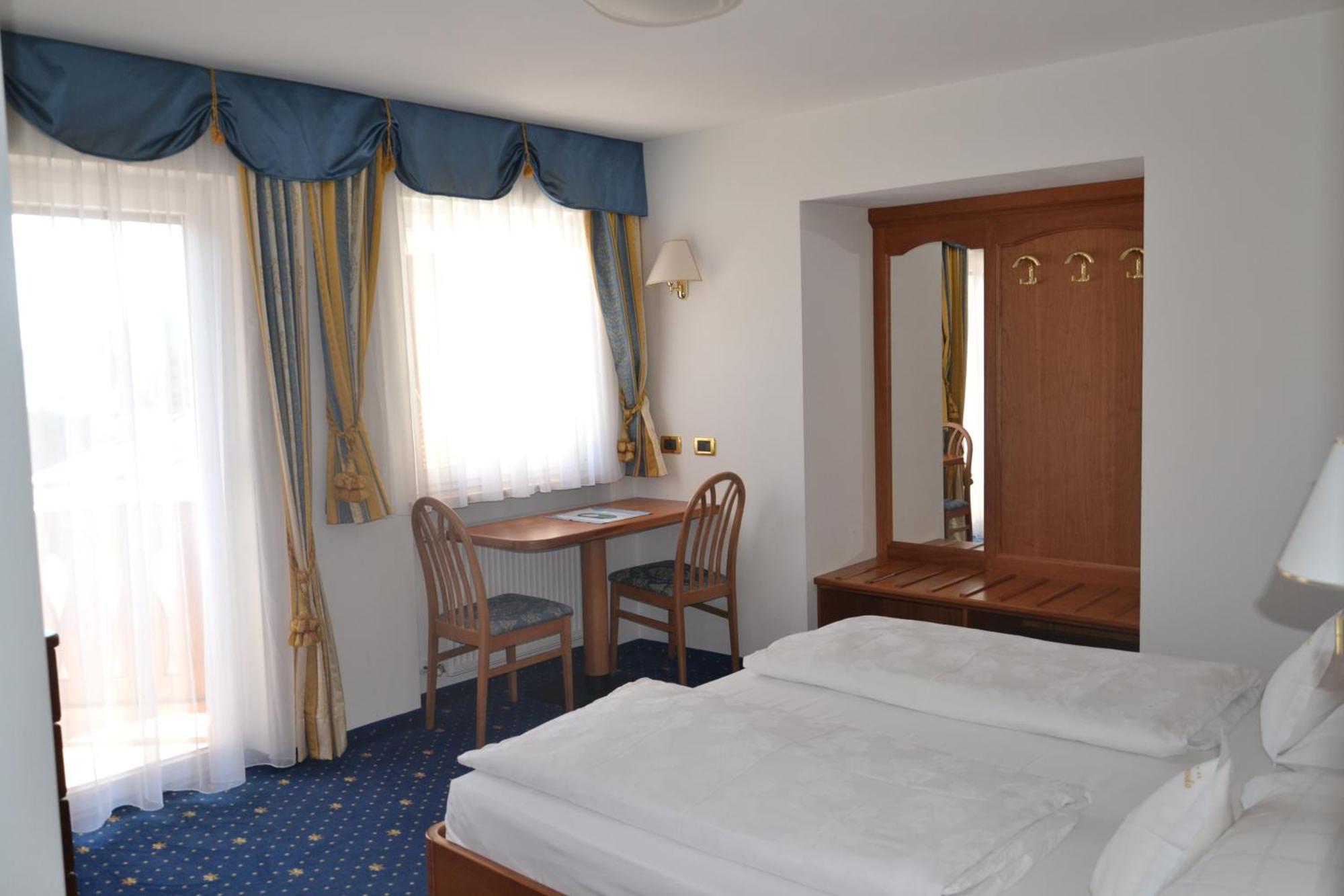 Hotel Scoiattolo Sëlva di Val Gardena Eksteriør billede